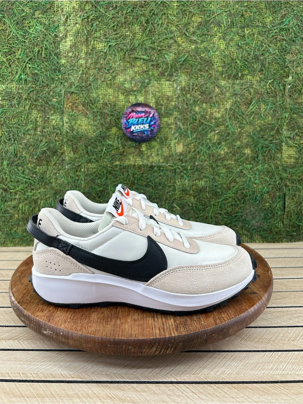 Nike Waffle Debut